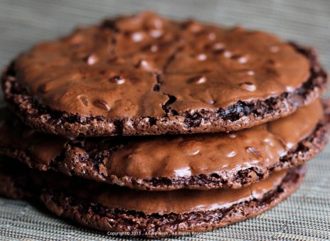 Flourless Chocolate Cookie